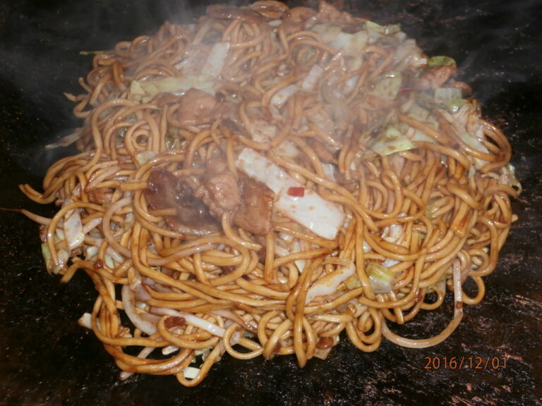 やきそば  Yakisoba with yakisoba sauce based on worcester sauced