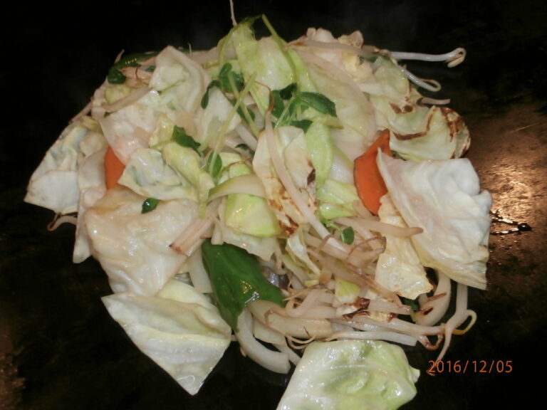 野菜炒め Yasai-itame (Stir fried vegetables)